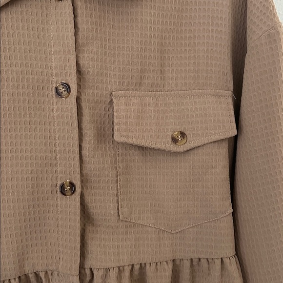 This is a Shein button-front peplum blouse - Picture 7 of 9